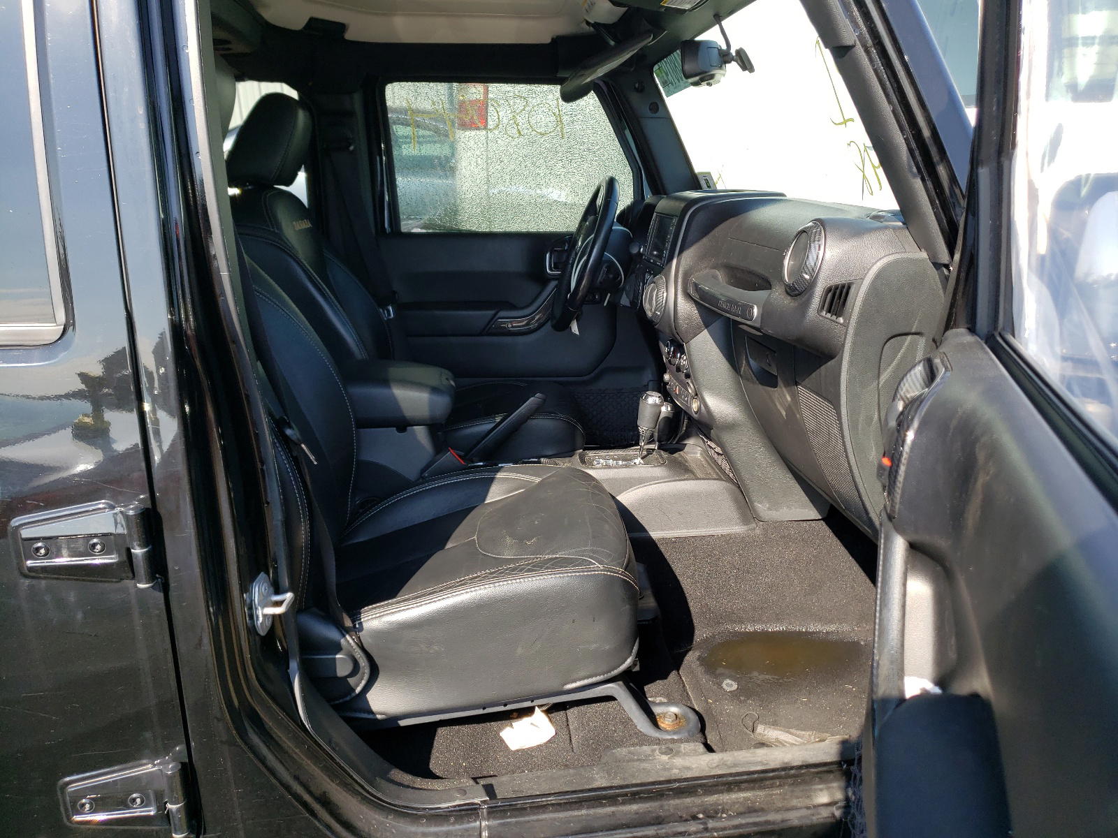 Photo 5 from auction – 2015 JEEP WRANGLER U with VIN 1C4BJWEG3FL557507
