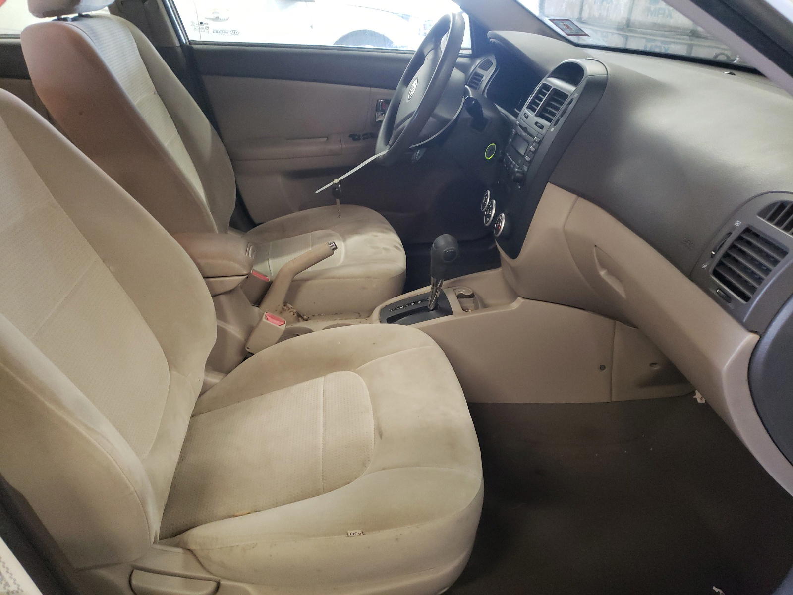 Photo 5 from auction – 2009 KIA SPECTRA EX with VIN KNAFE222595654883