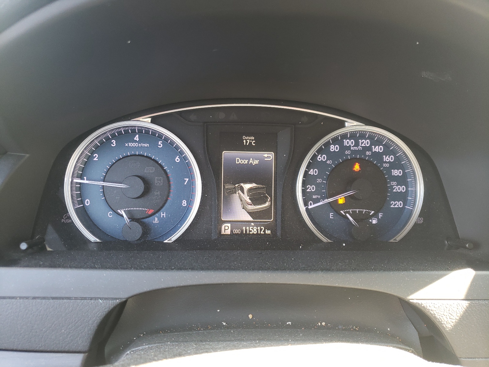Photo 8 from auction – 2016 TOYOTA CAMRY LE with VIN 4T1BF1FK8GU230552