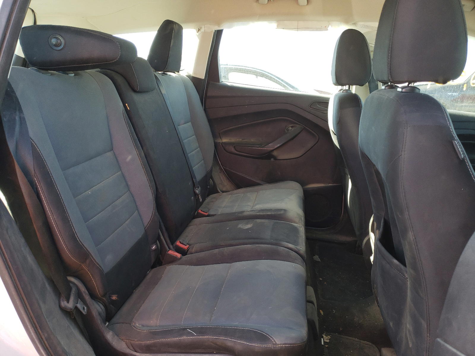 Photo 6 from auction – 2017 FORD ESCAPE S with VIN 1FMCU0F78HUE97644