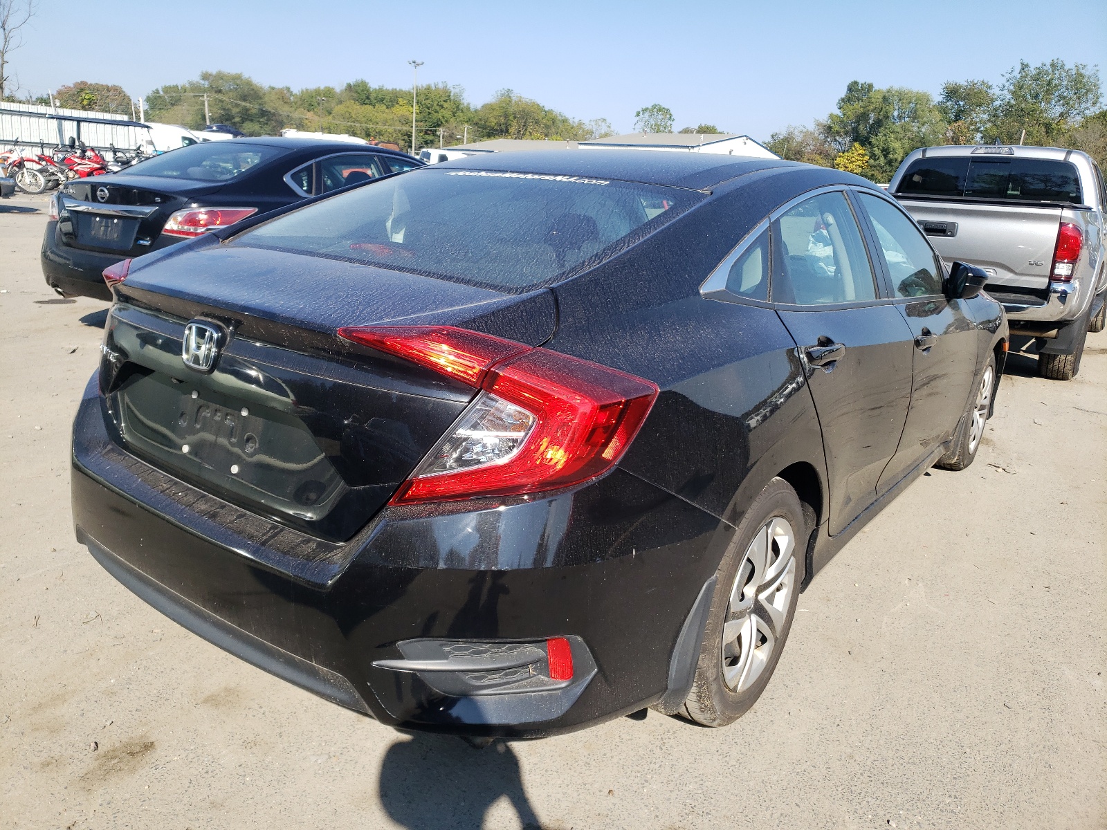 Photo 4 from auction – 2016 HONDA CIVIC LX with VIN 19XFC2F51GE076070