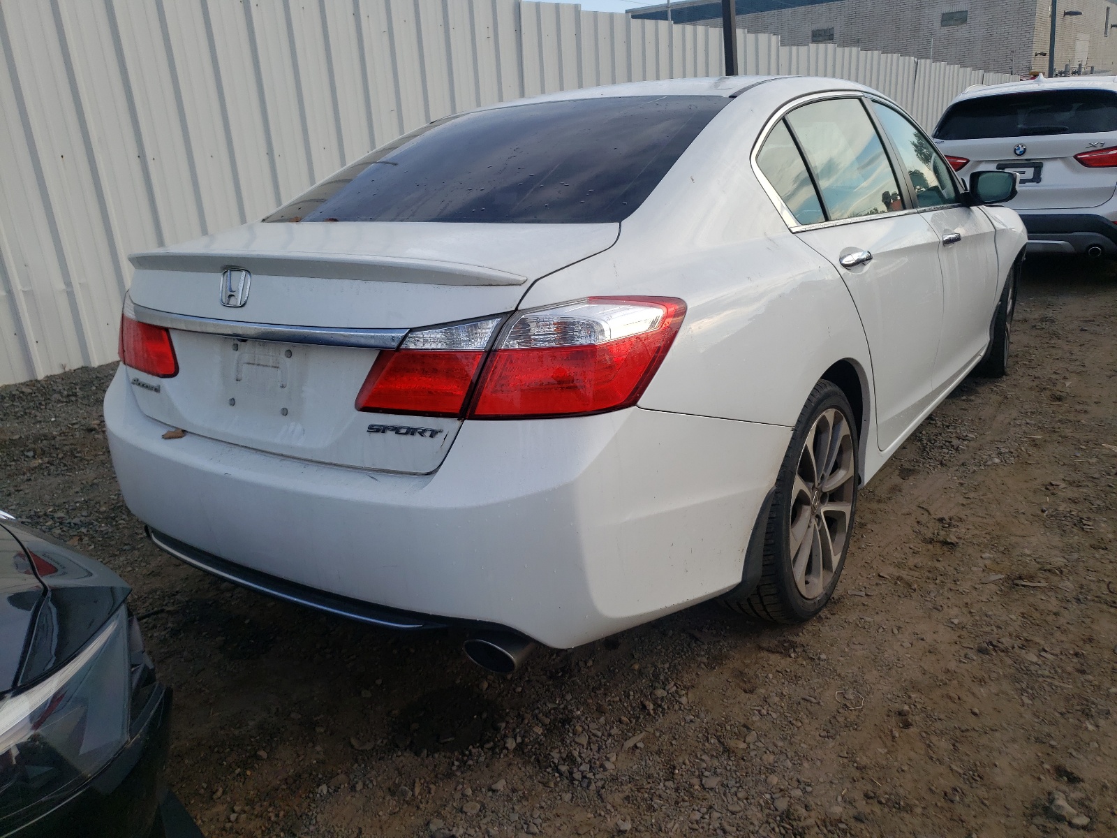 Photo 4 from auction – 2015 HONDA ACCORD SPO with VIN 1HGCR2F52FA115723