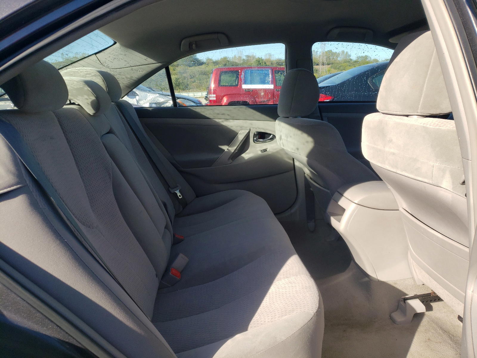 Photo 6 from auction – 2011 TOYOTA CAMRY BASE with VIN 4T4BF3EK1BR103492