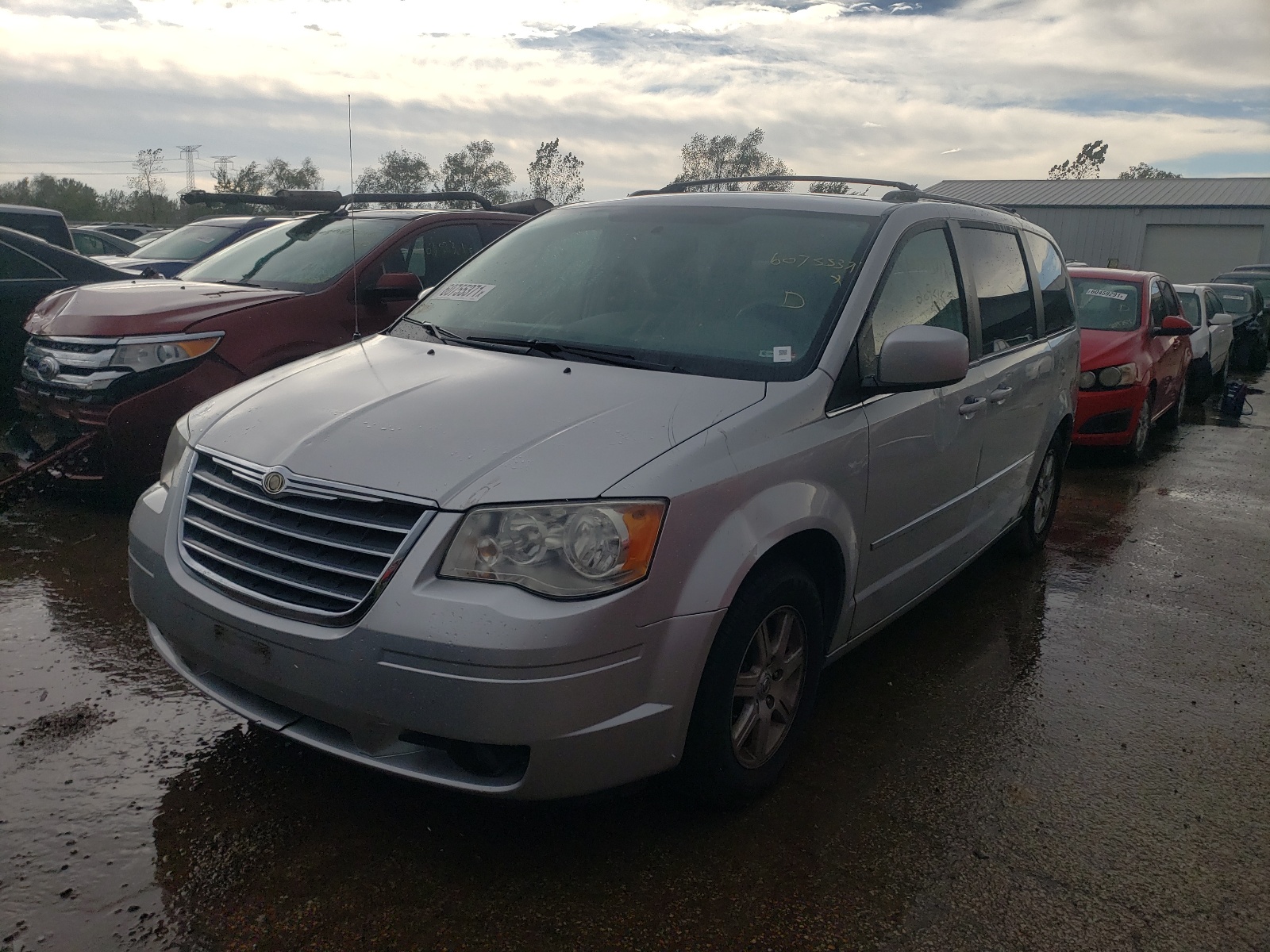 Photo 2 from auction – 2010 CHRYSLER TOWN & COU with VIN 2A4RR5DX9AR123900