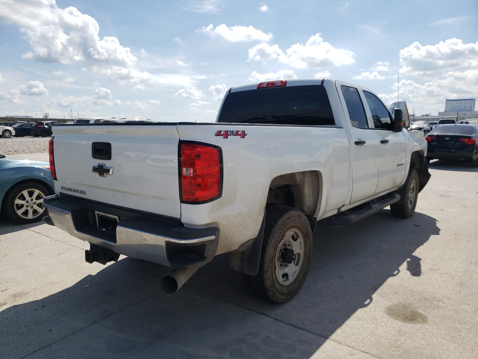 Photo 4 from auction – 2018 CHEVROLET SILVERADO with VIN 1GC2KUEY2JZ221427
