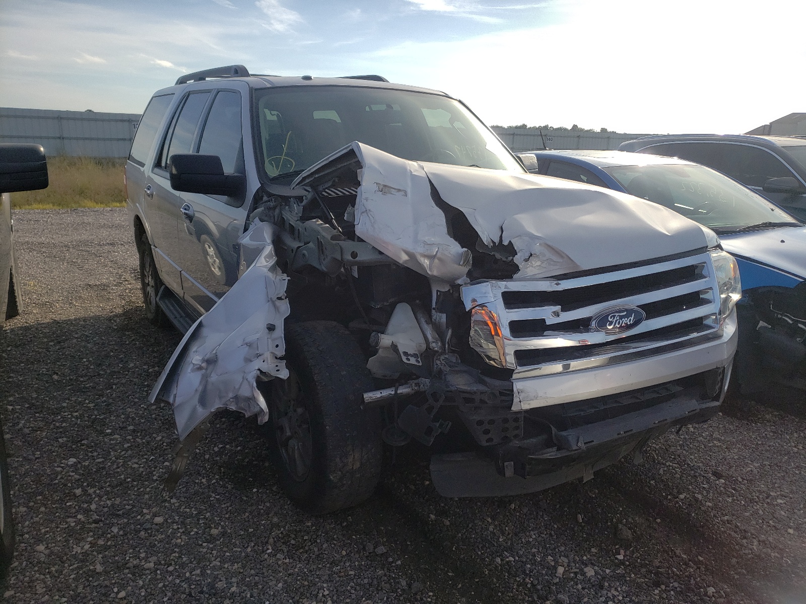 FORD EXPEDITION 2013 with VIN 1FMJU1H57DEF51545 - Photo from auction
