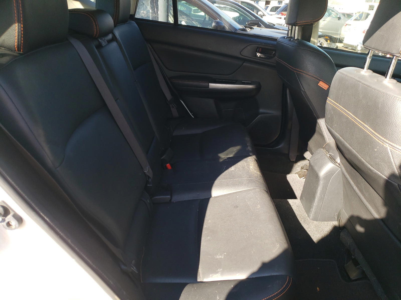 Photo 6 from auction – 2016 SUBARU CROSSTREK with VIN JF2GPANC7G8227346