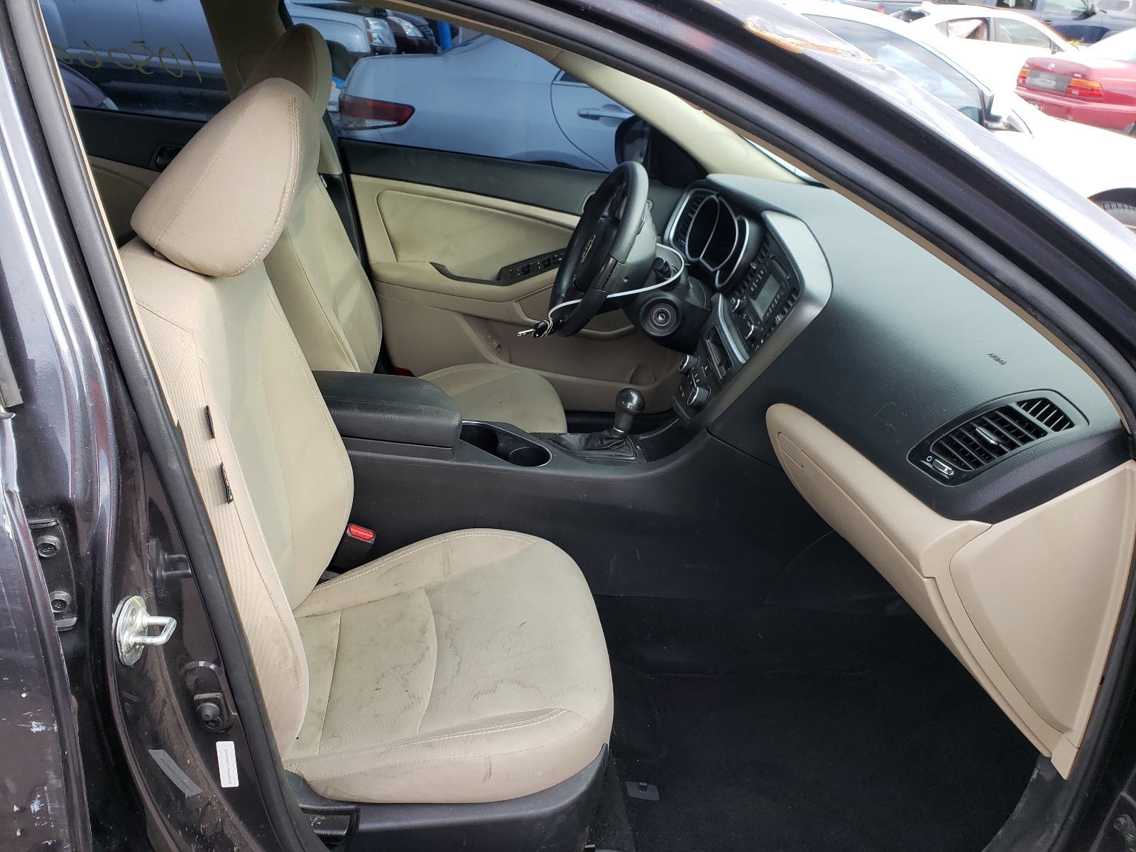 Photo 5 from auction – 2015 KIA OPTIMA LX with VIN 5XXGM4A71FG468428
