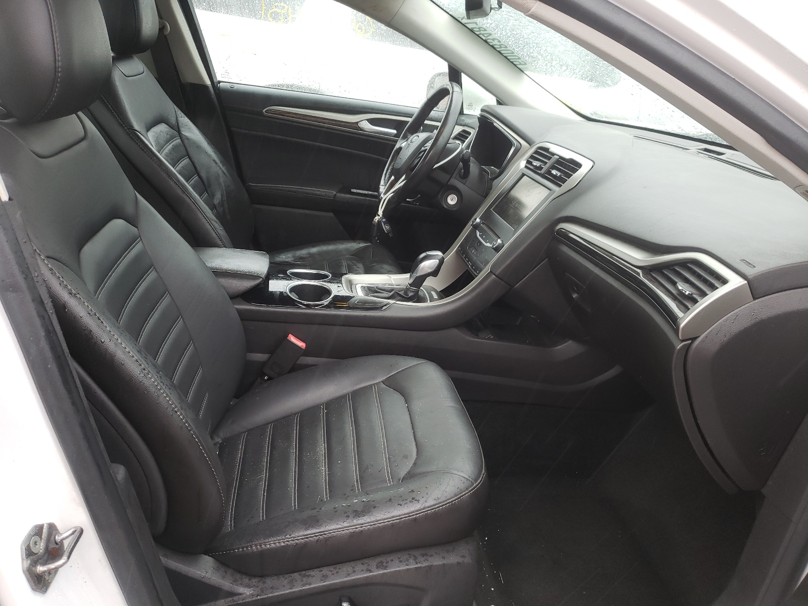 Photo 5 from auction – 2013 FORD FUSION SE with VIN 3FA6P0LU9DR207020