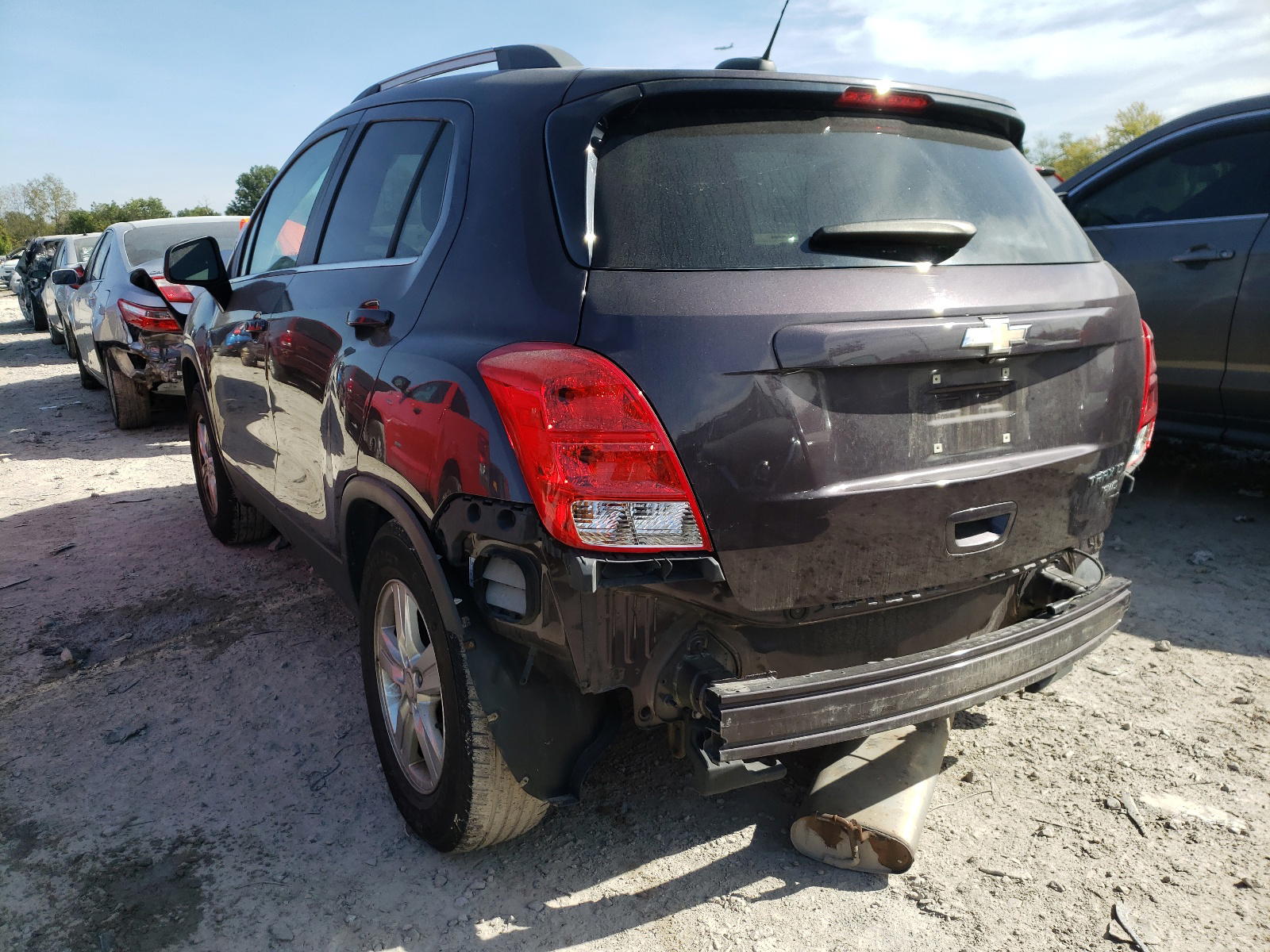 Photo 3 from auction – 2016 CHEVROLET TRAX 1LT with VIN 3GNCJPSB5GL177424