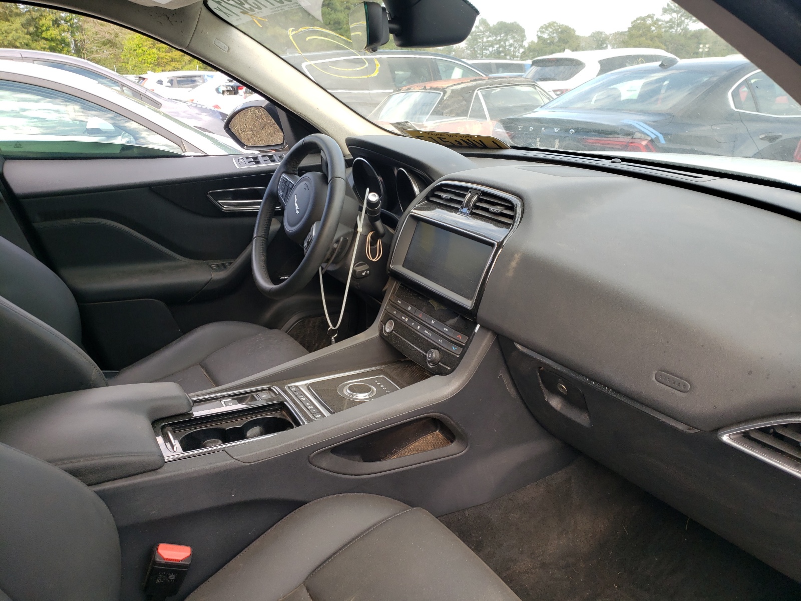 Photo 5 from auction – 2019 JAGUAR F-PACE PRE with VIN SADCJ2FX3KA361931