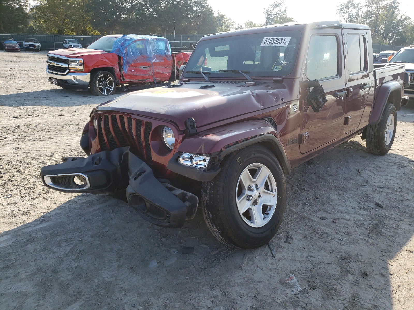 Photo 2 from auction – 2021 JEEP GLADIATOR with VIN 1C6HJTAG1ML542832