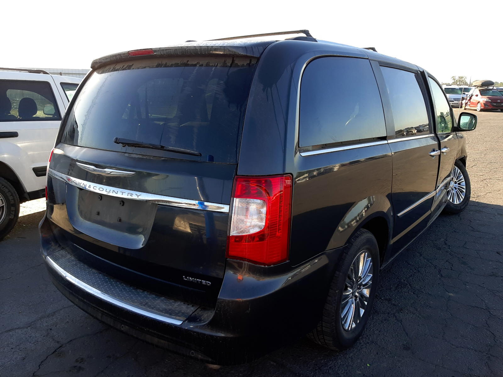 Photo 4 from auction – 2011 CHRYSLER TOWN & COU with VIN 2A4RR6DG7BR659333