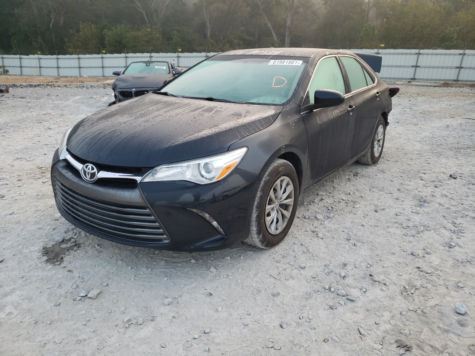 Photo 2 from auction – 2016 TOYOTA CAMRY HYBR with VIN 4T1BF1FK7GU543074