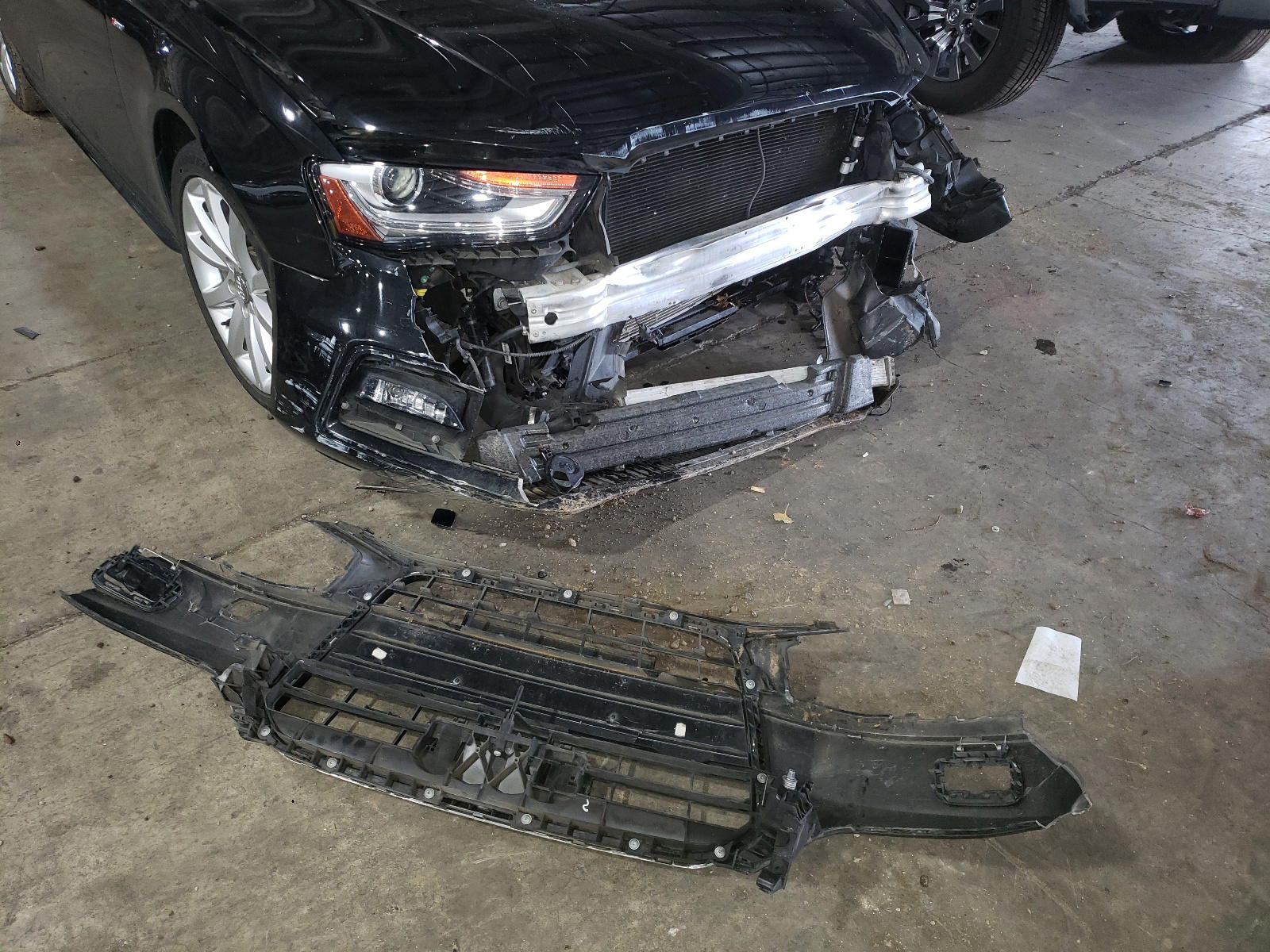 Photo 9 from auction – 2014 AUDI A4 PREMIUM with VIN WAUBFAFL3EN008700