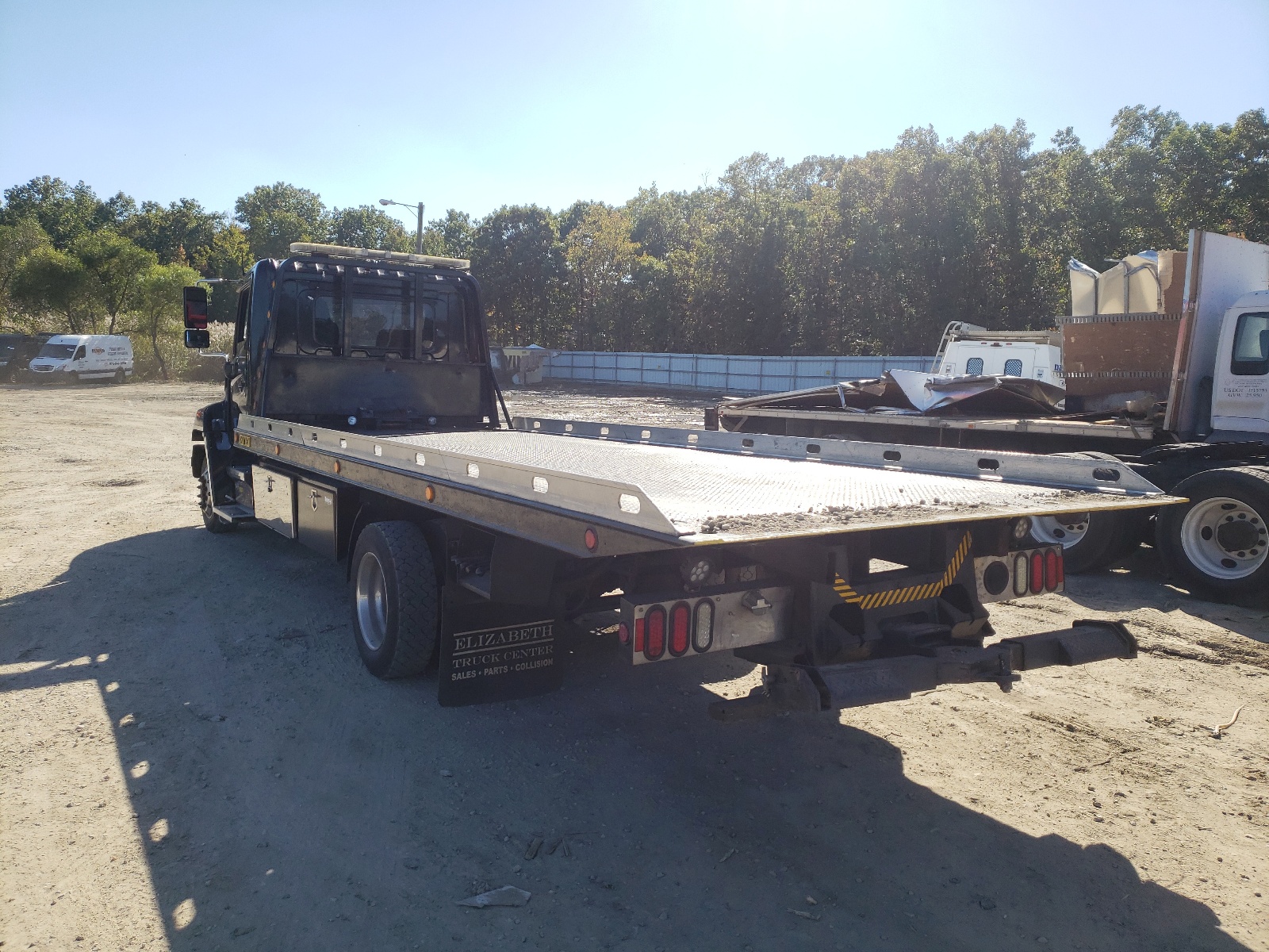 Photo 3 from auction – 2010 HINO 258/268 with VIN 5PVNJ8JN2A4S50247
