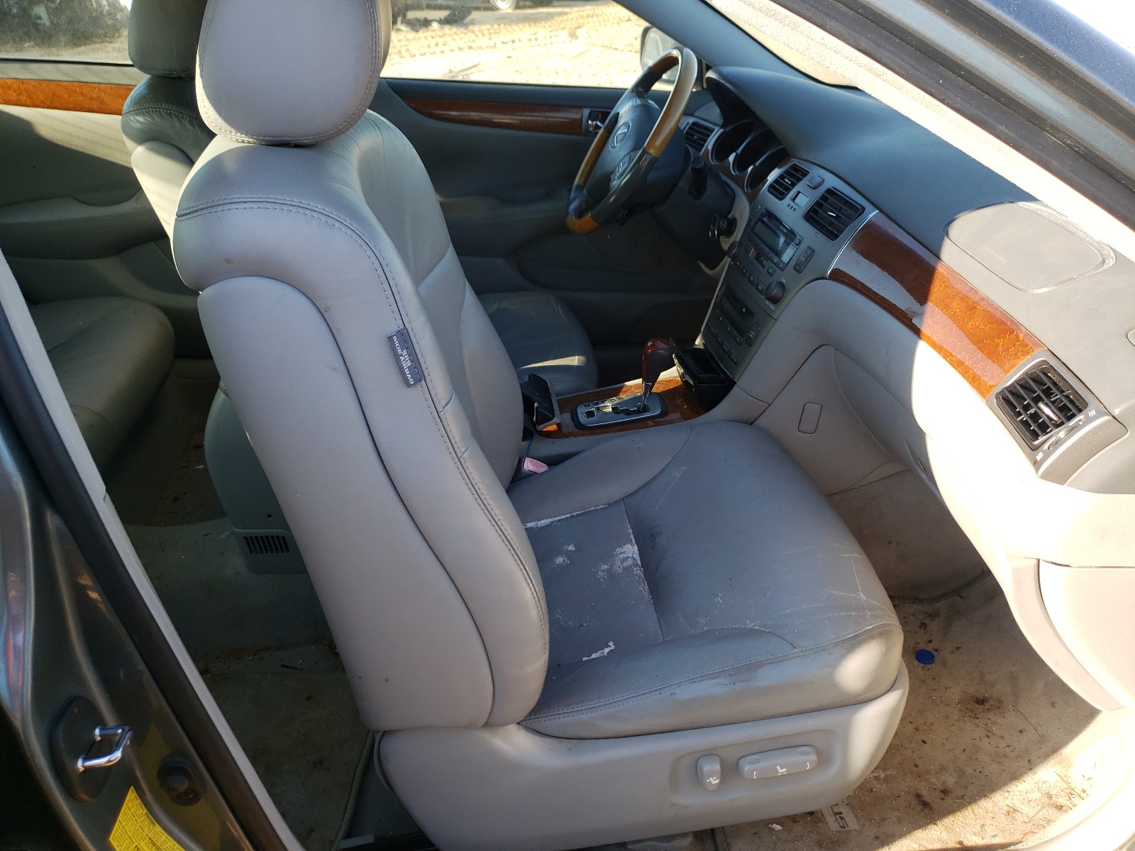 صورة رقم 5 من المزاد - 2006 LEXUS ES 330 مع VIN JTHBA30GX65155105