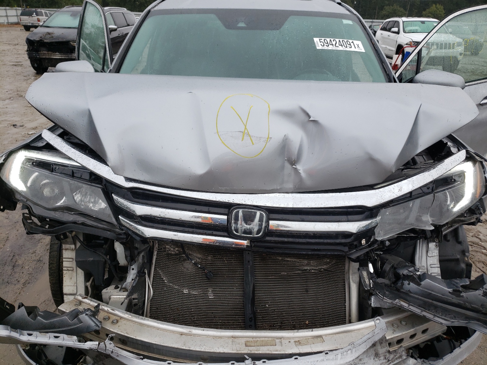 Photo 7 from auction – 2016 HONDA PILOT TOUR with VIN 5FNYF6H91GB073302