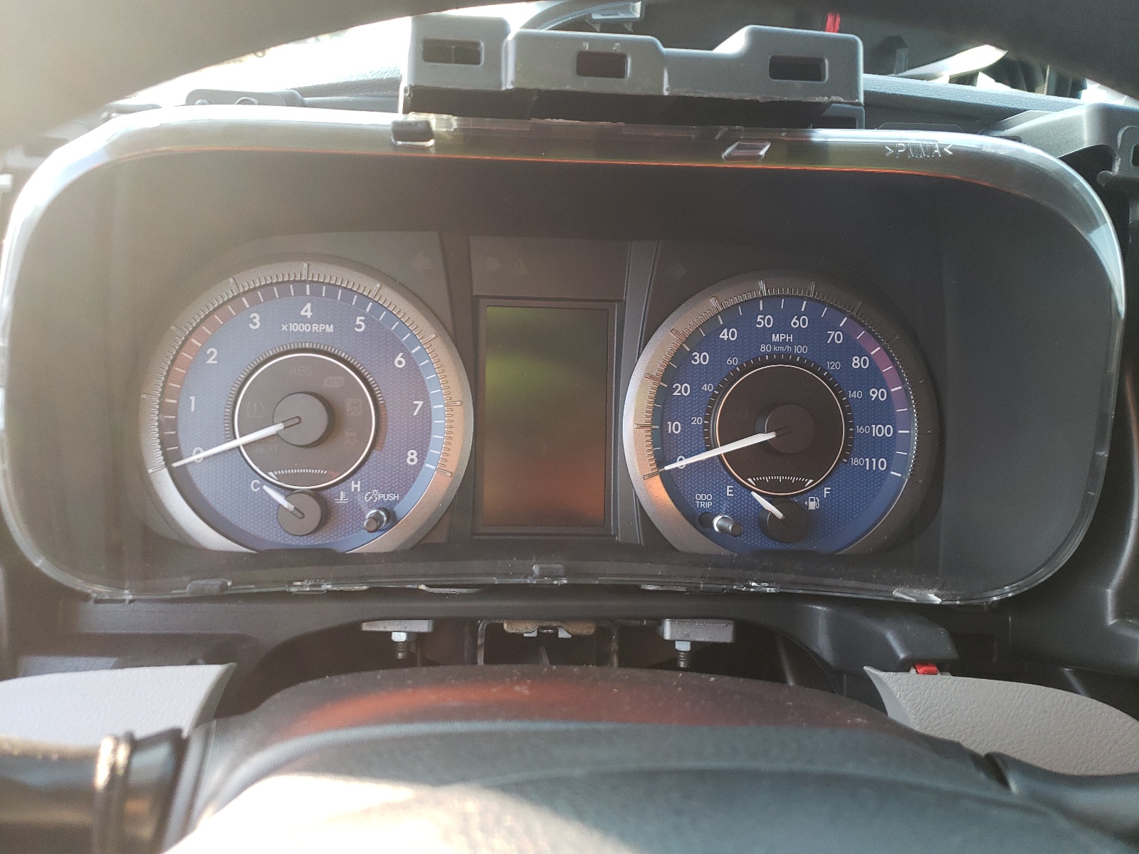 Photo 8 from auction – 2020 TOYOTA SIENNA LE with VIN 5TDKZ3DC3LS024007