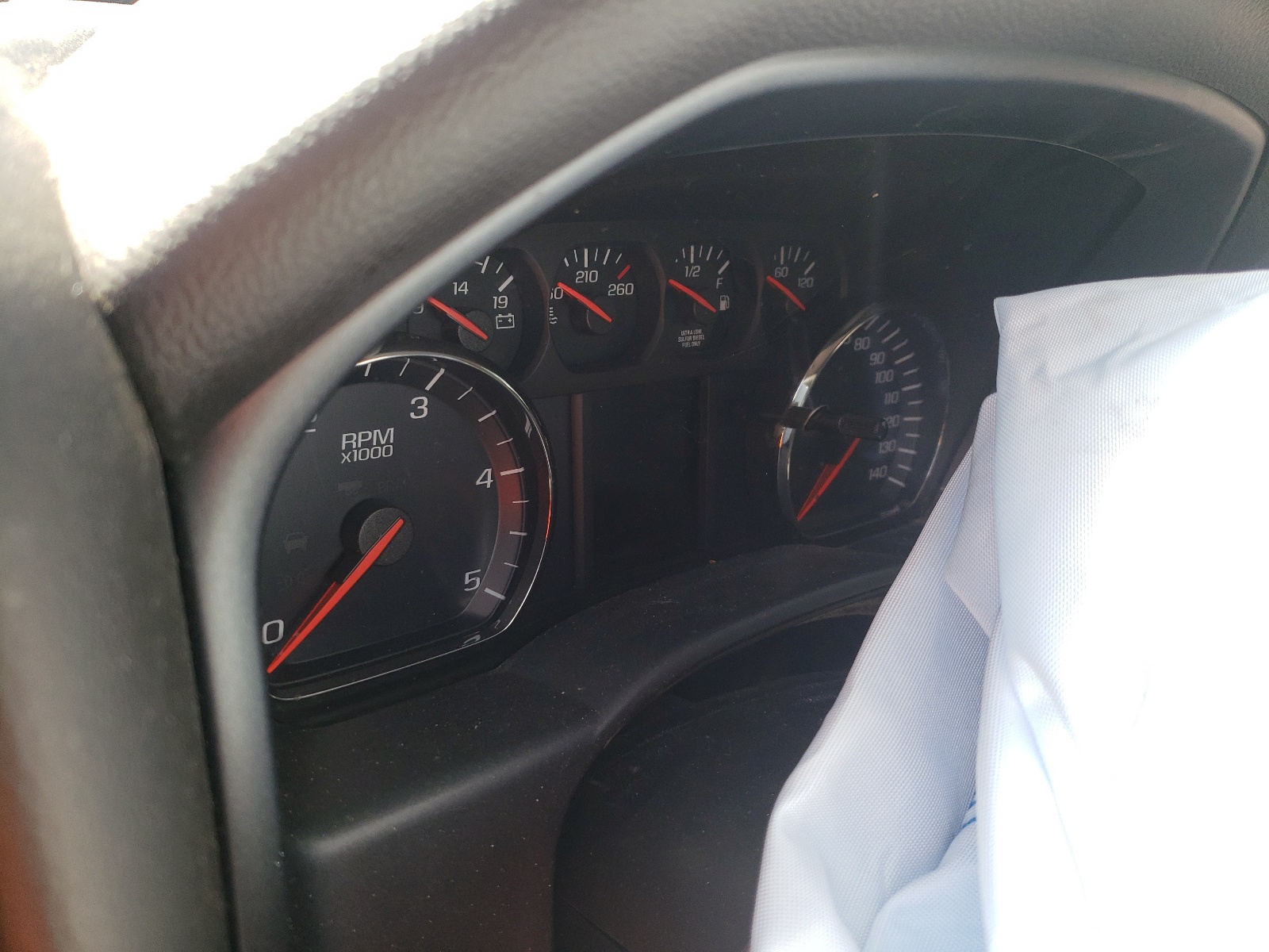 Photo 8 from auction – 2018 CHEVROLET SILVERADO with VIN 1GC2KUEY2JZ221427