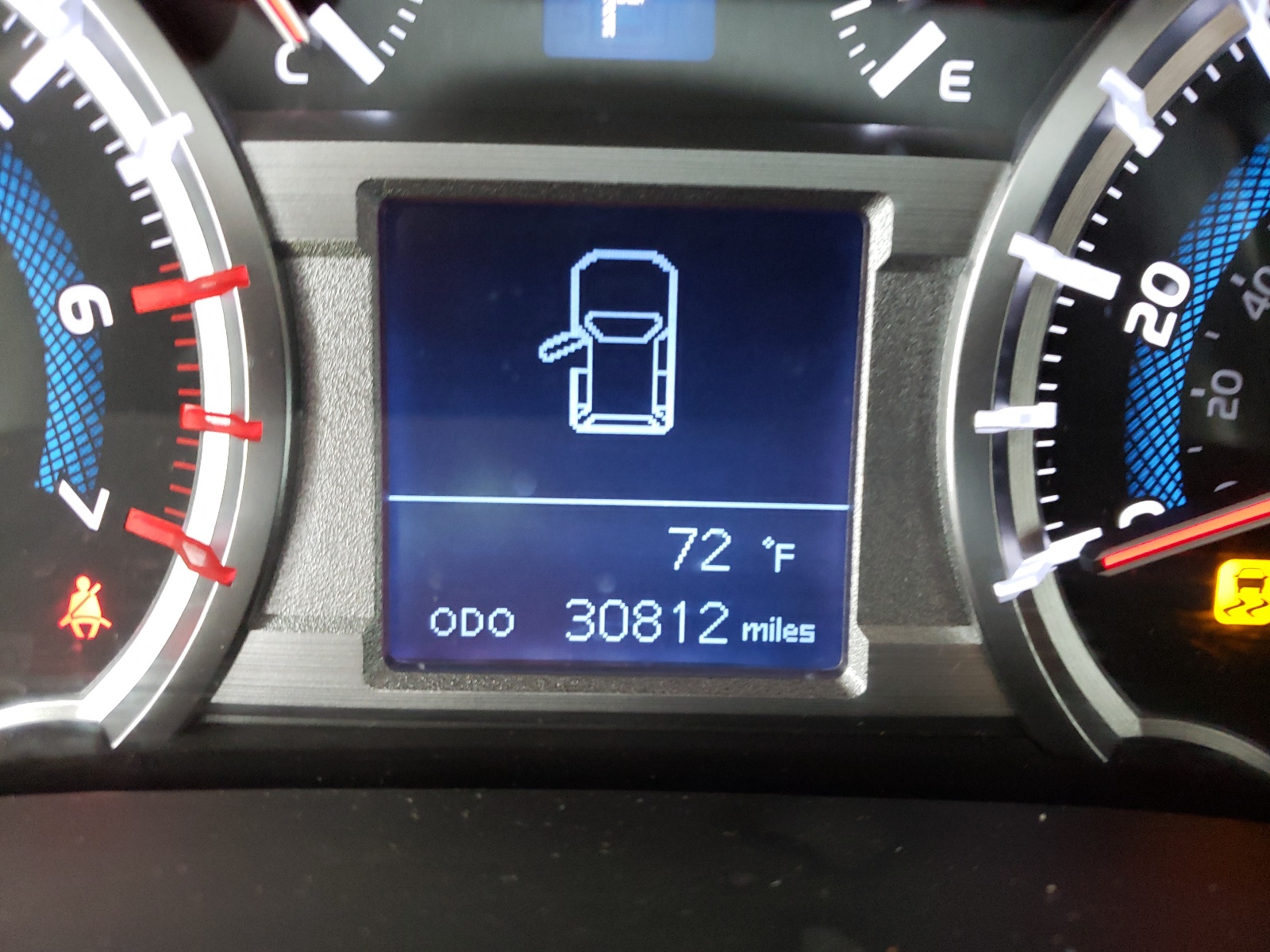Photo 8 from auction – 2019 TOYOTA 4RUNNER SR with VIN JTEBU5JR3K5671669