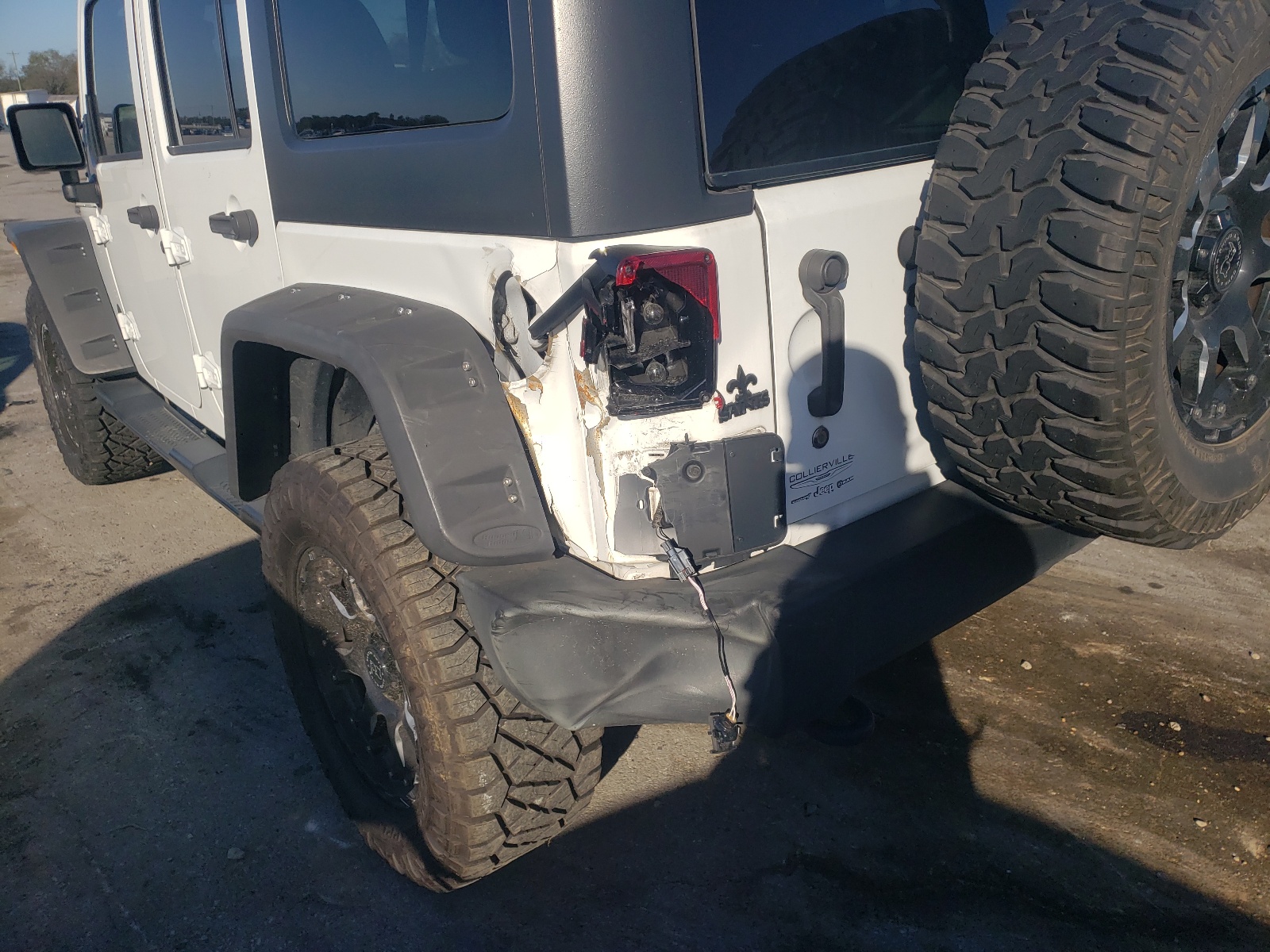 Photo 9 from auction – 2016 JEEP WRANGLER U with VIN 1C4BJWDG0GL188513