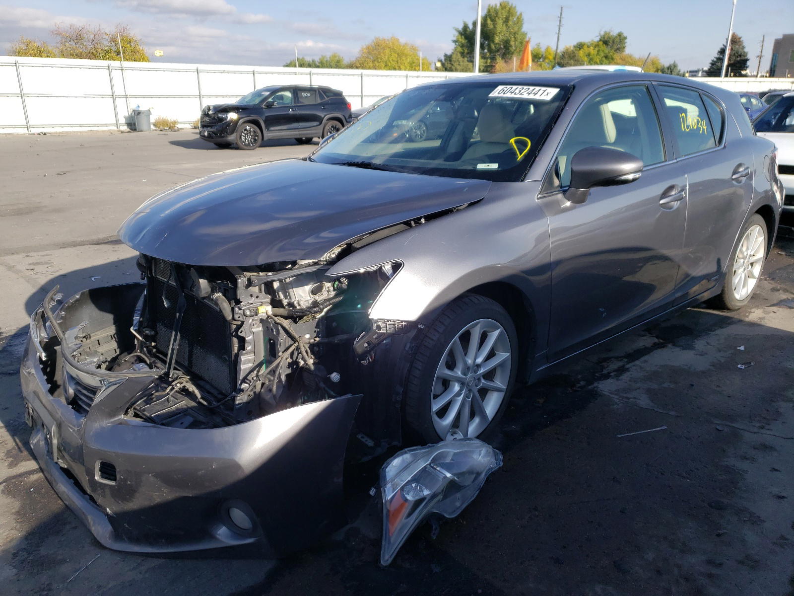Photo 2 from auction – 2013 LEXUS CT 200 with VIN JTHKD5BHXD2124279