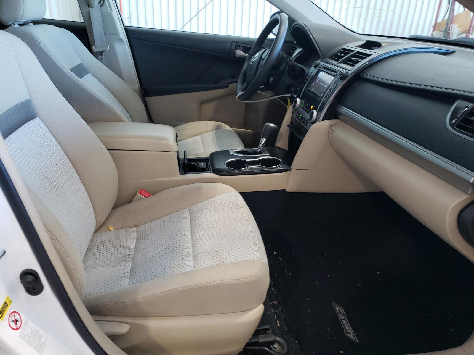 Photo 5 from auction – 2012 TOYOTA CAMRY BASE with VIN 4T4BF1FK7CR229389