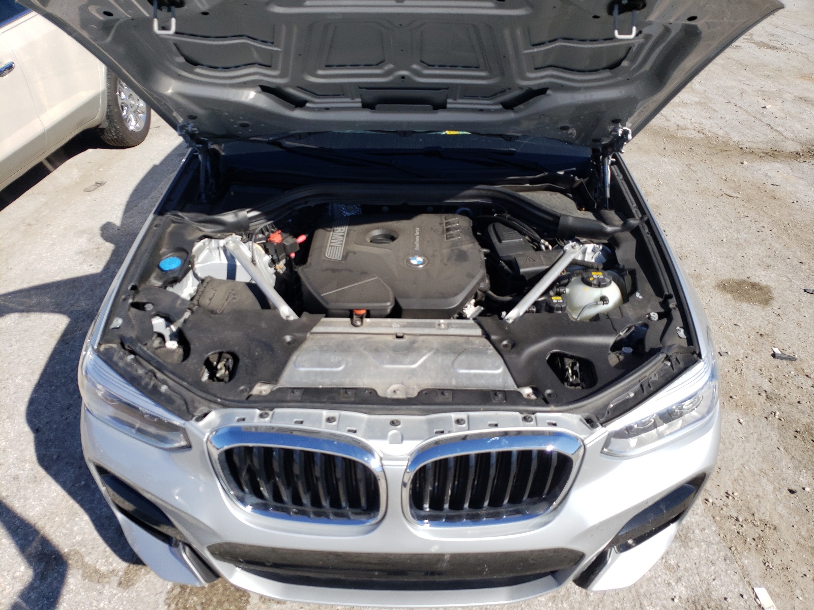 Photo 7 from auction – 2018 BMW X3 XDRIVE3 with VIN 5UXTR9C57JLD61225