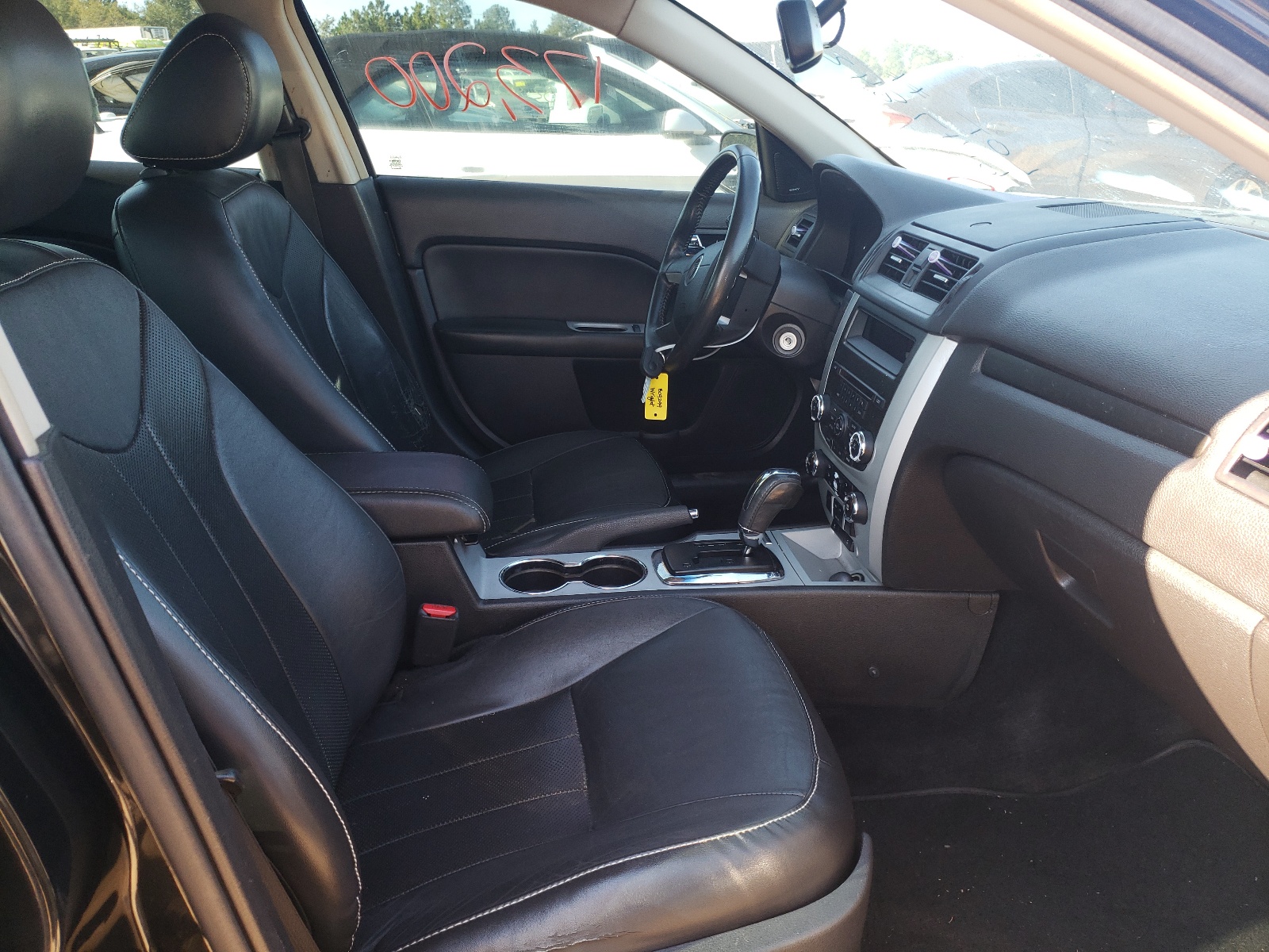 Photo 5 from auction – 2010 MERCURY MILAN PREM with VIN 3MEHM0JG2AR664996