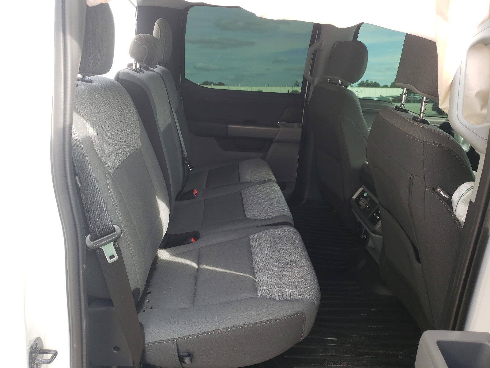 Photo 6 from auction – 2021 FORD F150 SUPER with VIN 1FTFW1E50MFB02128