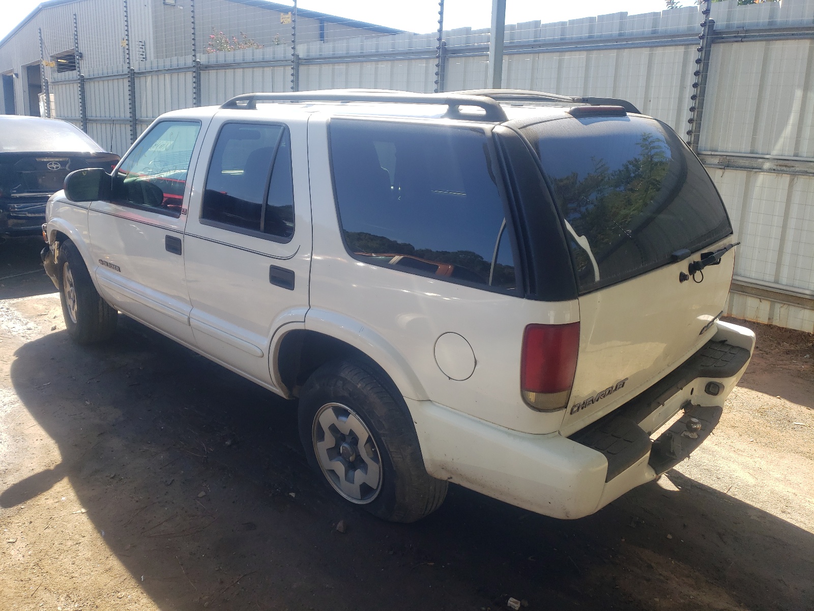 Zdjęcie 3 z aukcji – 2002 CHEVROLET BLAZER z VIN 1GNDT13W62K166018