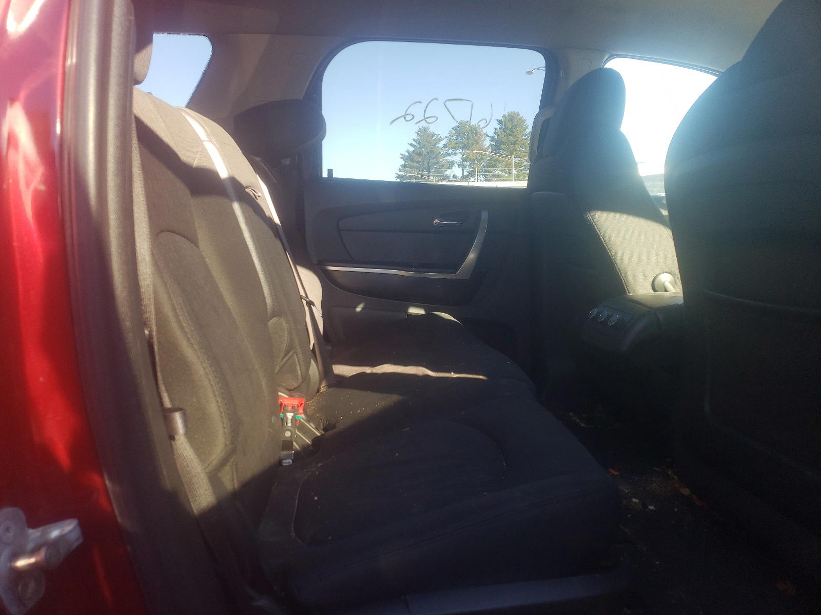 Photo 6 from auction – 2011 GMC ACADIA SLE with VIN 1GKKRNED1BJ290788