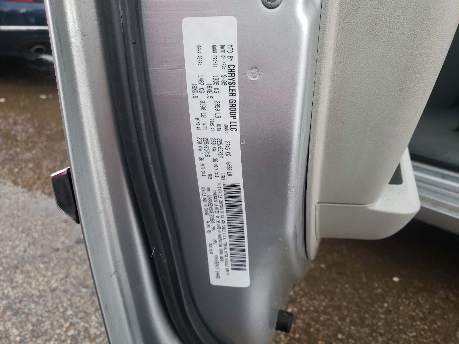 Photo 10 from auction – 2010 CHRYSLER TOWN & COU with VIN 2A4RR5DX9AR123900