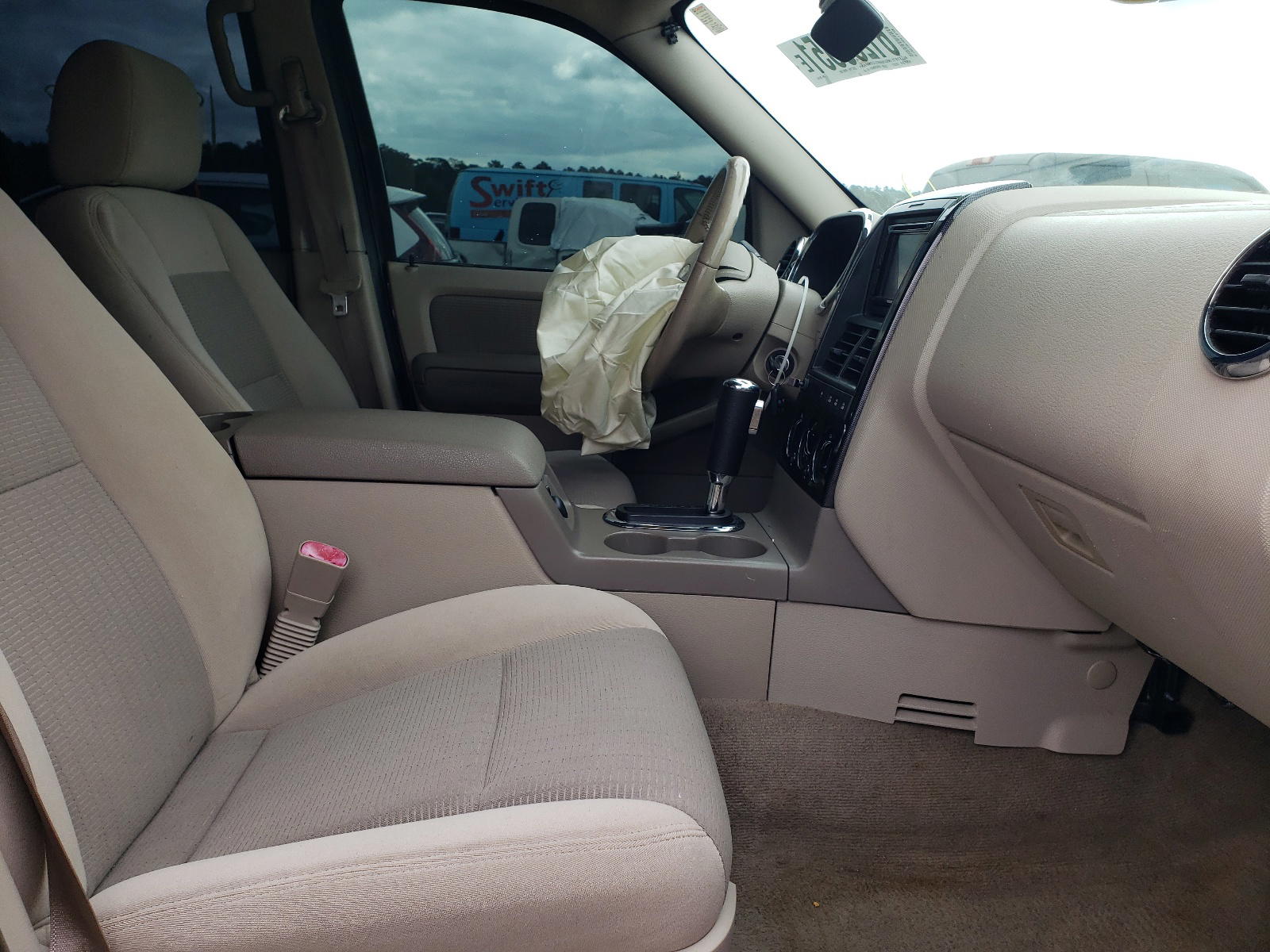 Photo 5 from auction – 2006 FORD EXPLORER X with VIN 1FMEU73E06UB24745