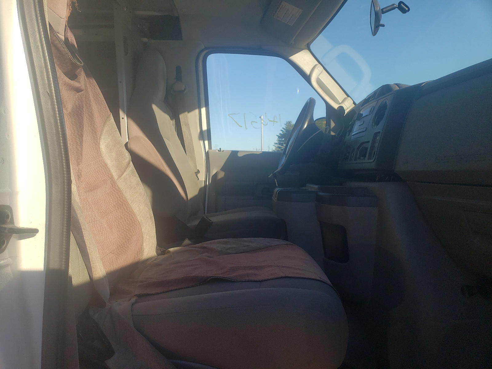 Photo 5 from auction – 2012 FORD ECONOLINE with VIN 1FTNE2EW9CDA52188
