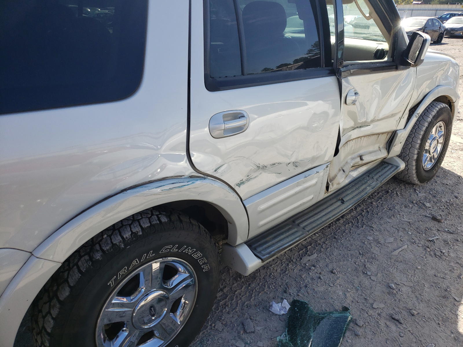 Photo 9 from auction – 2006 FORD EXPEDITION with VIN 1FMPU19566LA80432