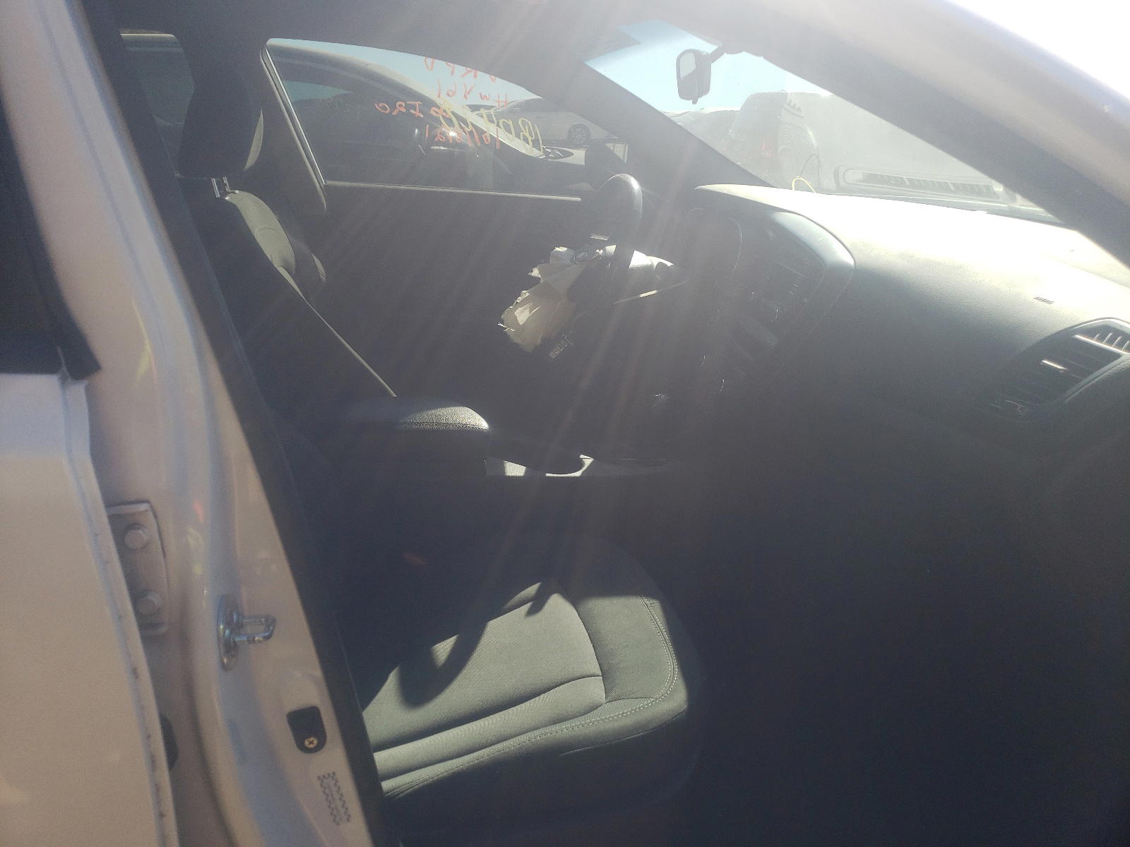Photo 5 from auction – 2012 KIA OPTIMA HYB with VIN KNAGM4AD6C5028272