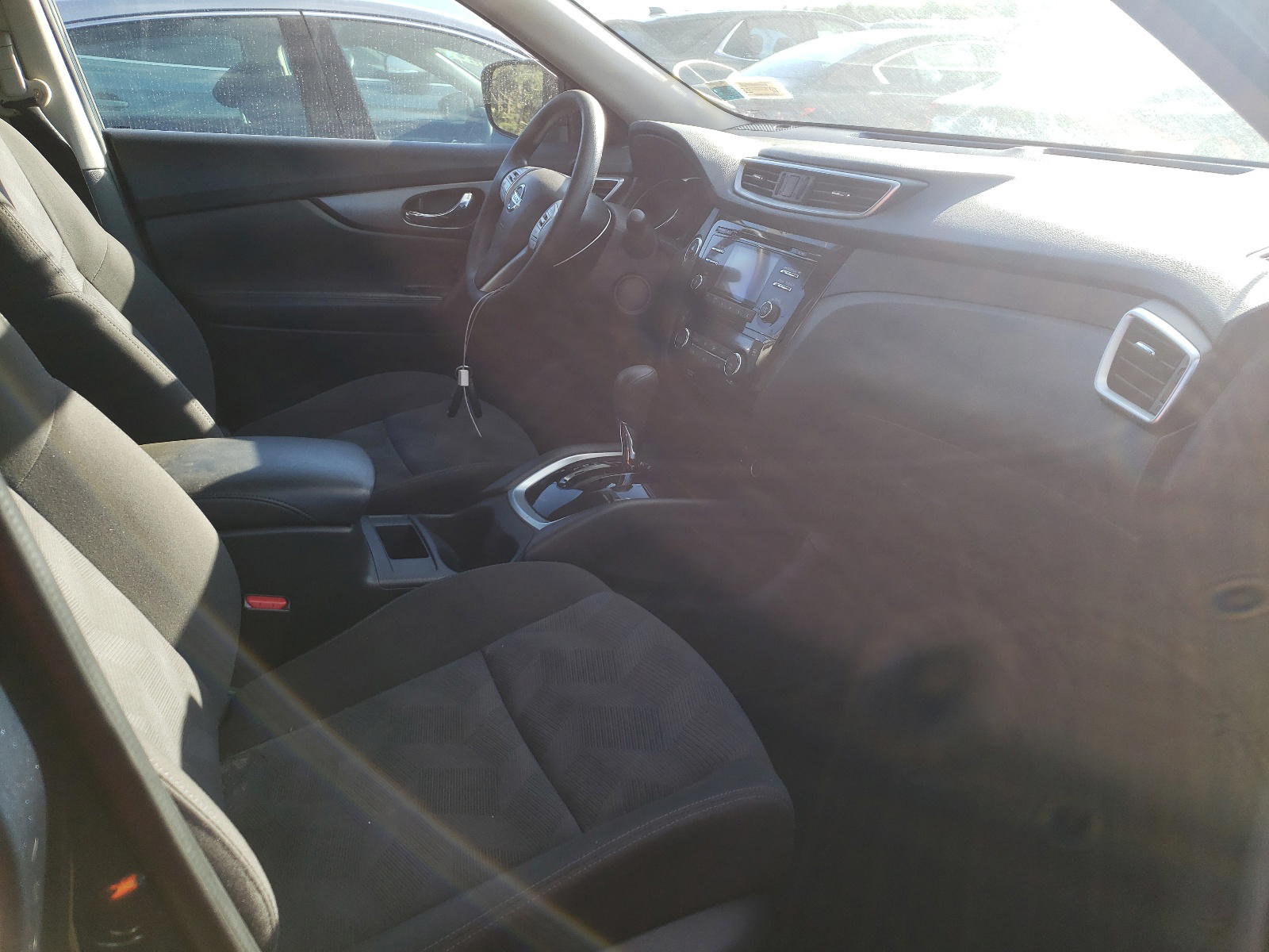 Photo 5 from auction – 2016 NISSAN ROGUE S with VIN KNMAT2MV2GP652682