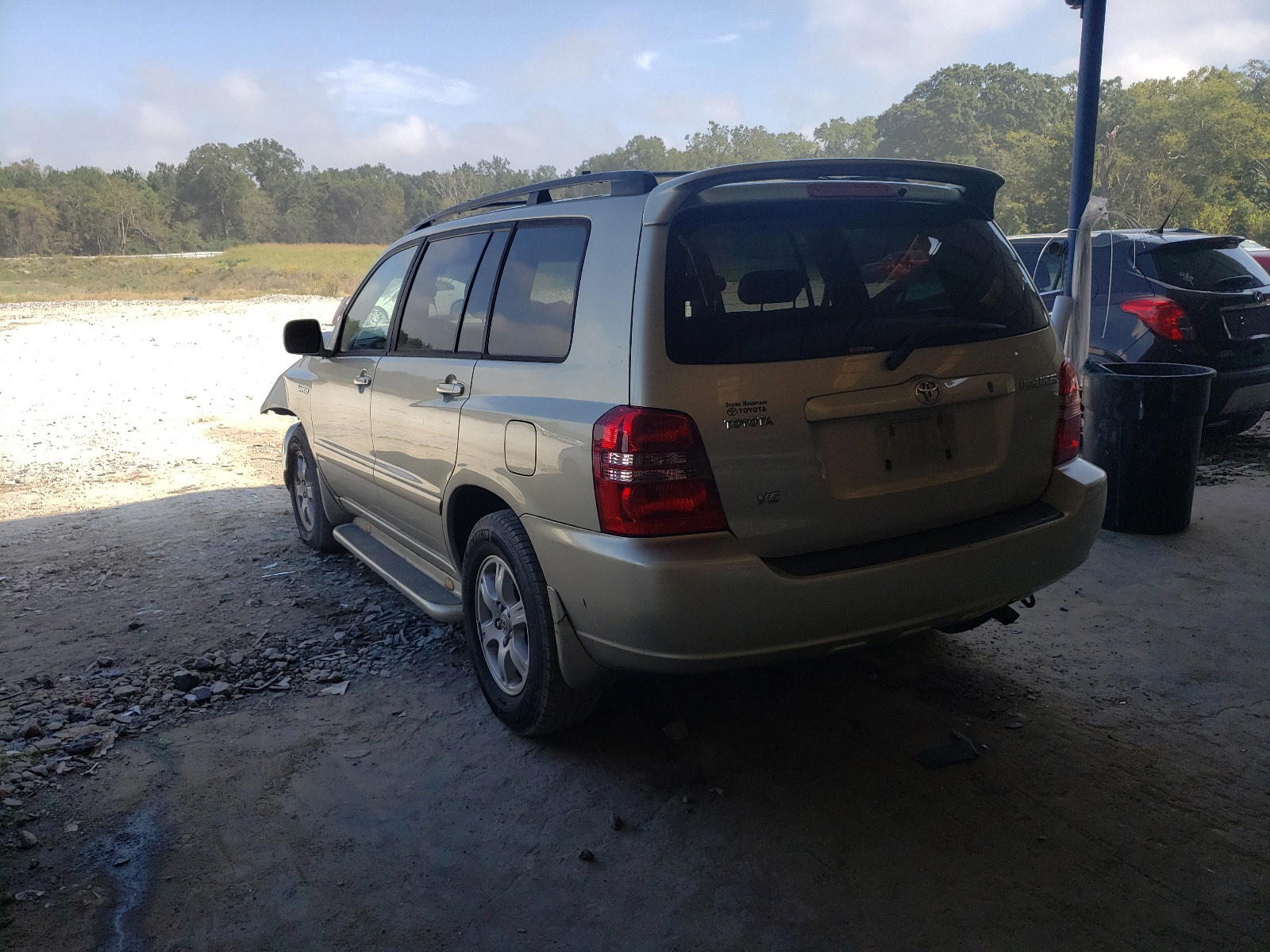 Photo 3 from auction – 2003 TOYOTA HIGHLANDER with VIN JTEGF21A130104979