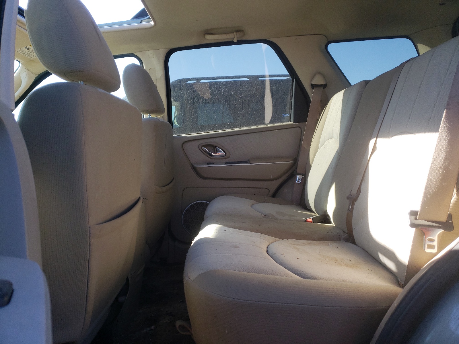Photo 6 from auction – 2006 MERCURY MARINER with VIN 4M2YU57126DJ09378
