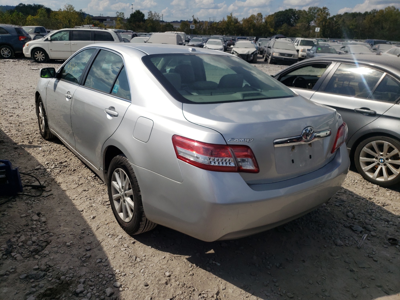 Фото 3 с аукциона – 2011 TOYOTA CAMRY BASE с VIN 4T4BF3EK8BR168744