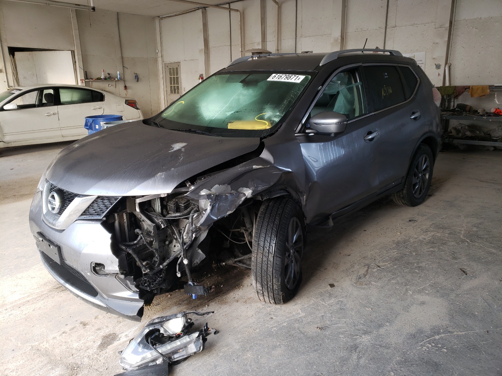 Photo 2 from auction – 2016 NISSAN ROGUE S with VIN KNMAT2MV4GP676854