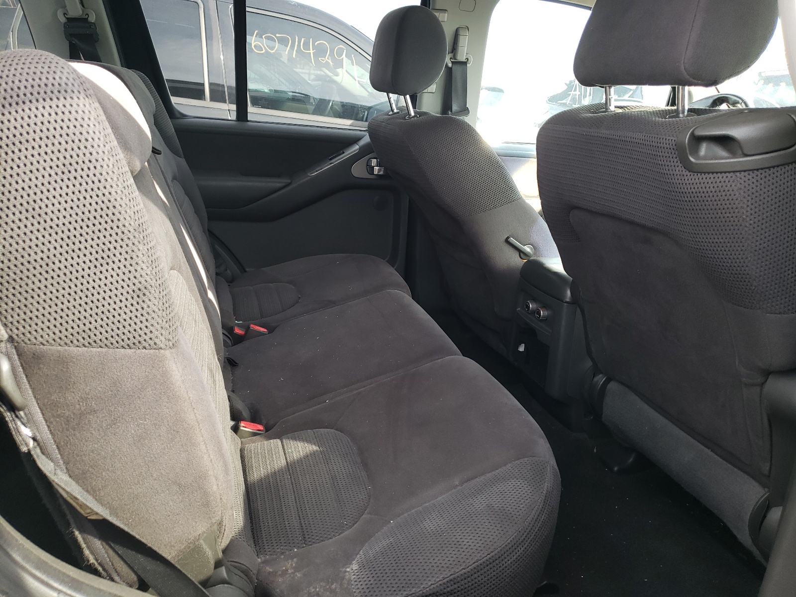 Photo 6 from auction – 2007 NISSAN PATHFINDER with VIN 5N1AR18W87C645573