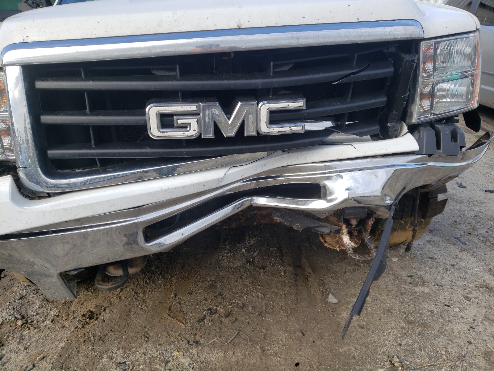 Photo 9 from auction – 2010 GMC SIERRA K15 with VIN 3GTRKWE39AG146370
