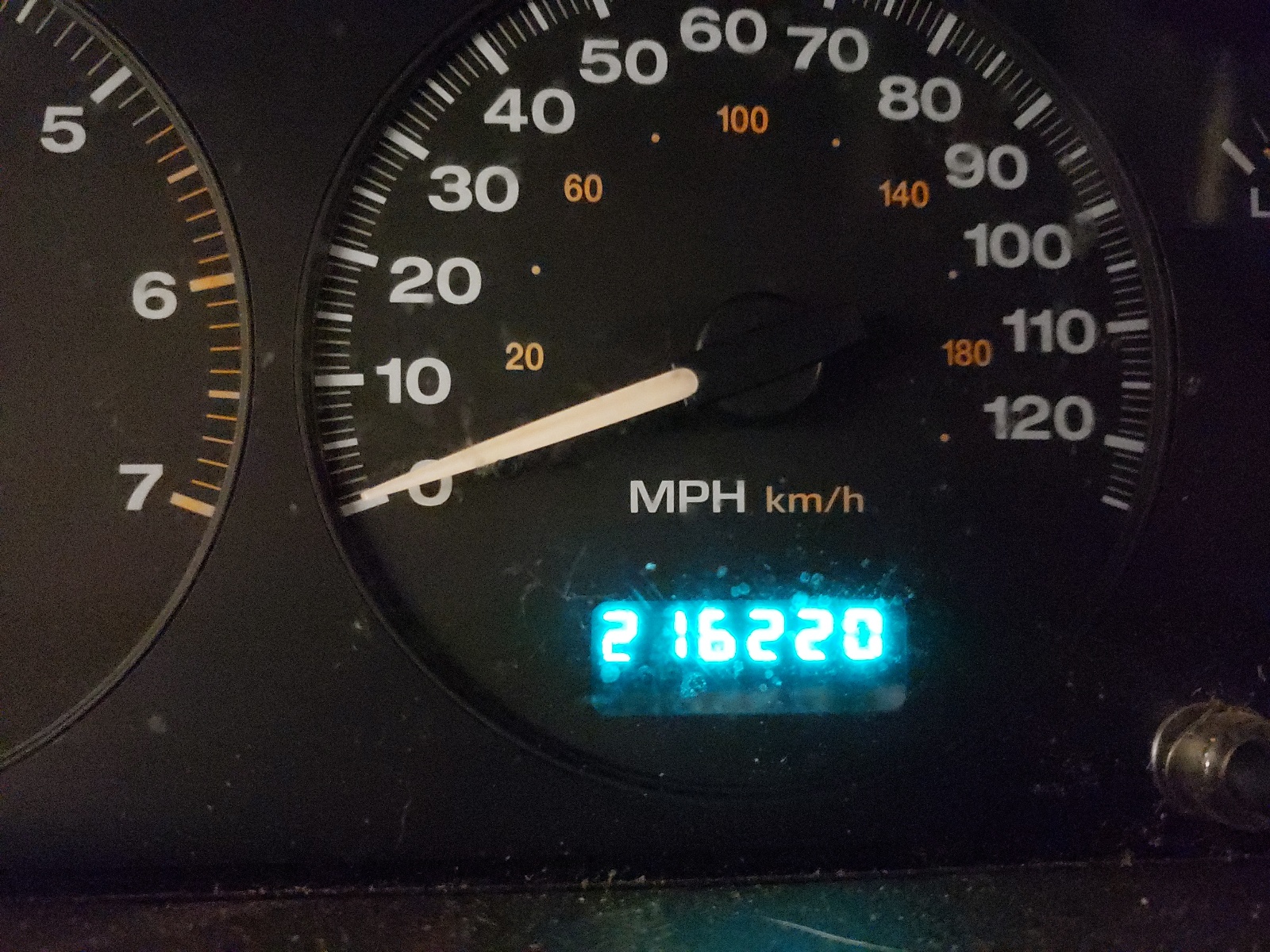Photo 8 from auction – 2004 JEEP GRAND CHER with VIN 1J4GW48S74C307416