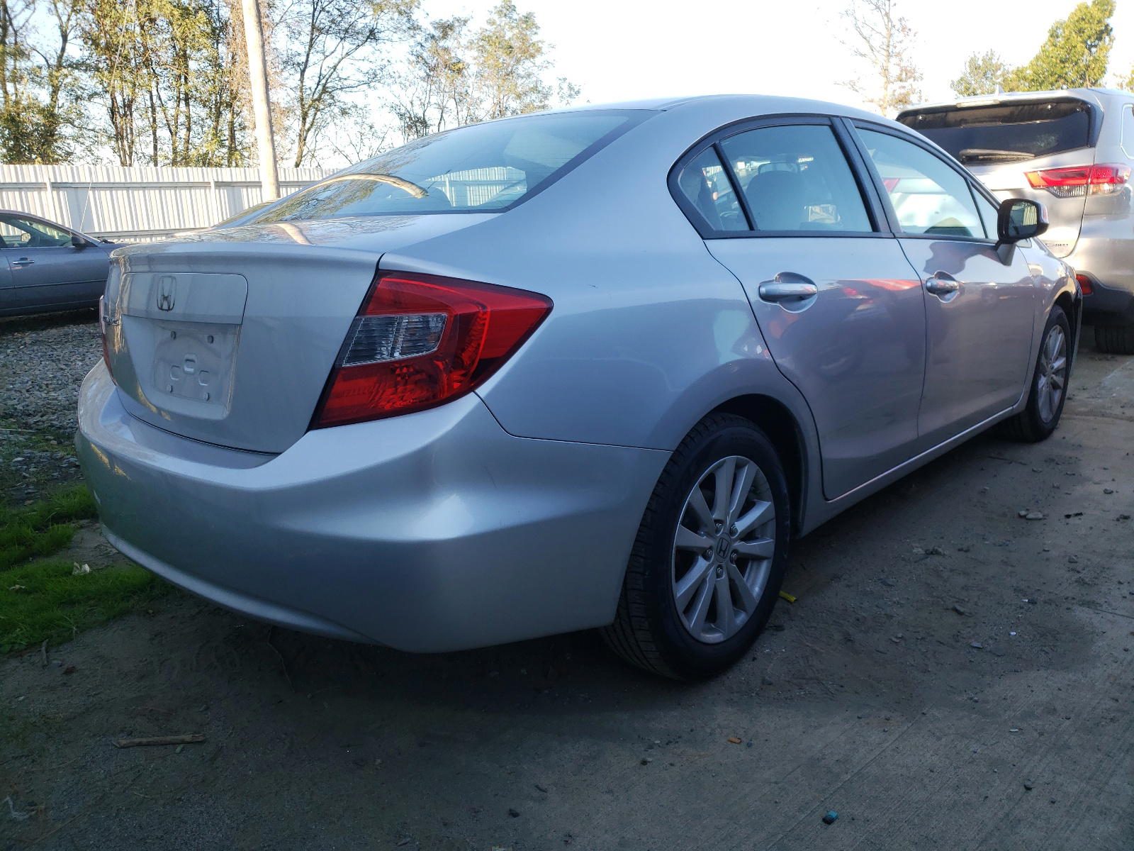 Photo 3 from auction – 2012 HONDA CIVIC EX with VIN 19XFB2F83CE375325