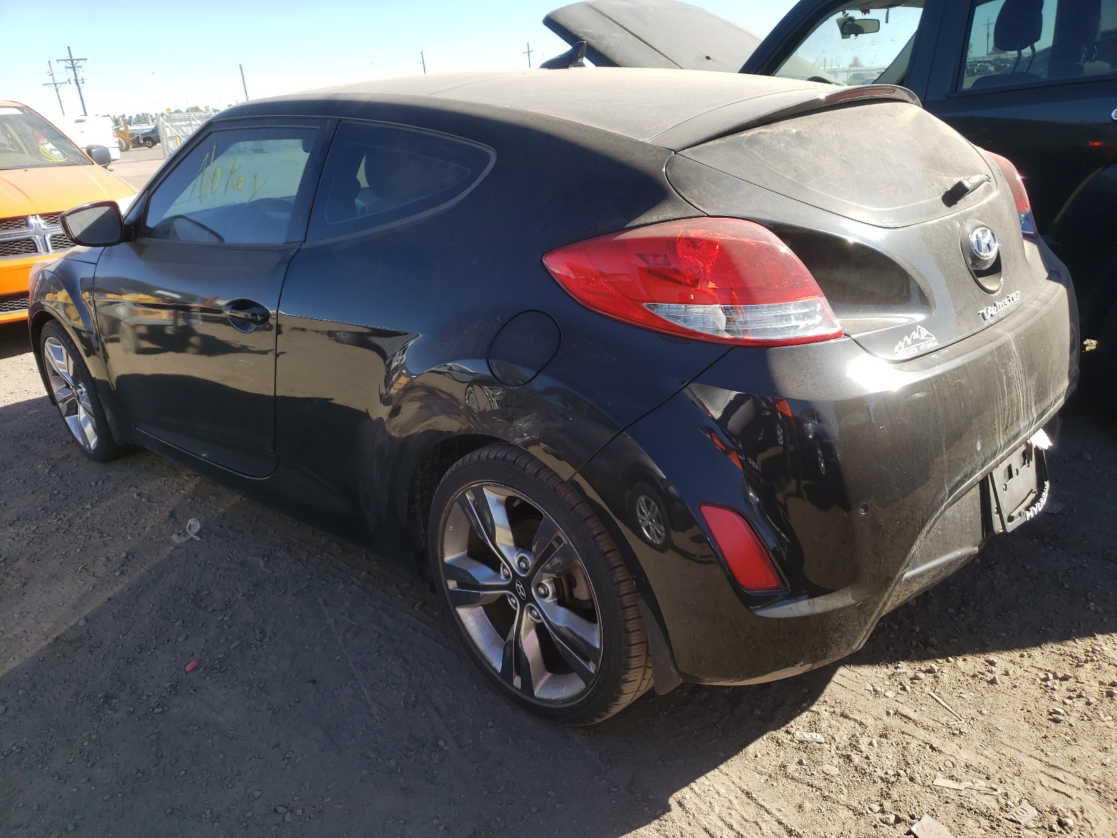 Photo 3 from auction – 2013 HYUNDAI VELOSTER with VIN KMHTC6AD1DU158978