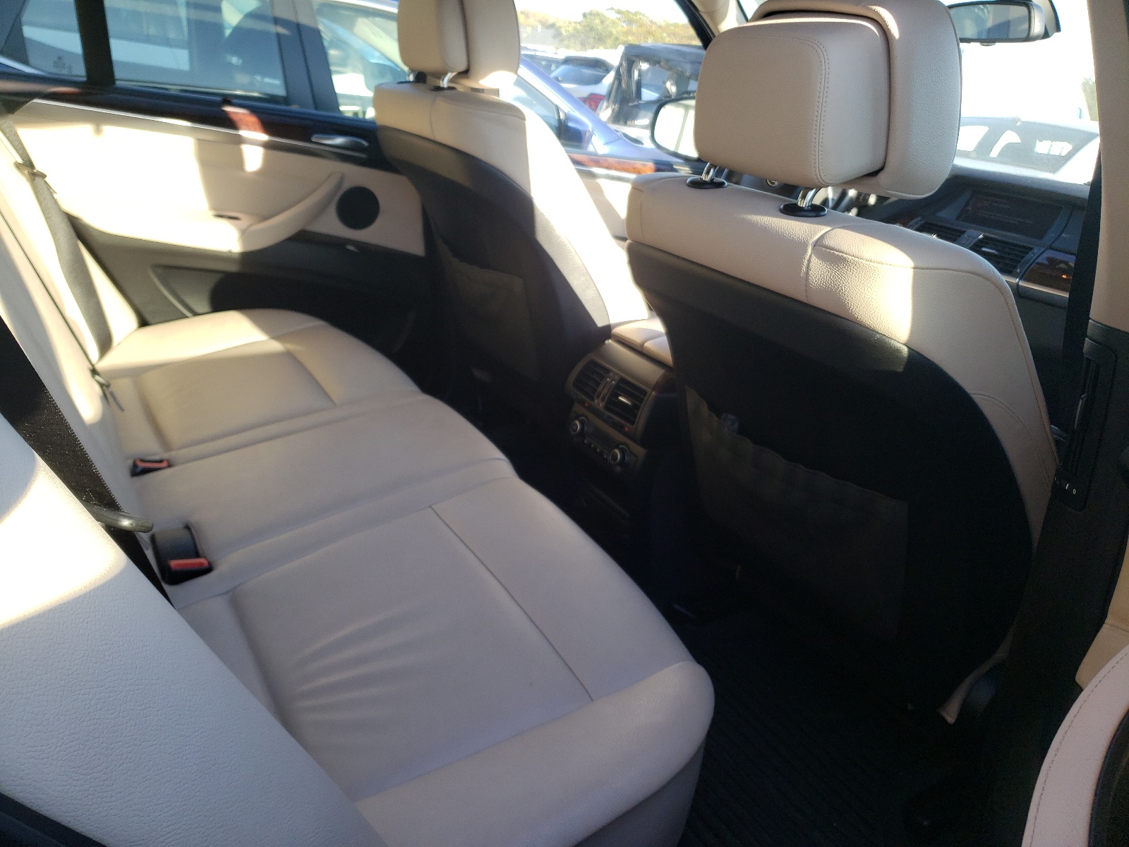 Photo 6 from auction – 2011 BMW X5 XDRIVE3 with VIN 5UXZW0C56BL658726