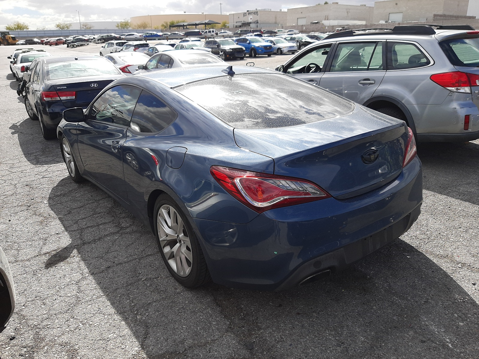 Photo 3 from auction – 2013 HYUNDAI GENESIS CO with VIN KMHHT6KD4DU095525